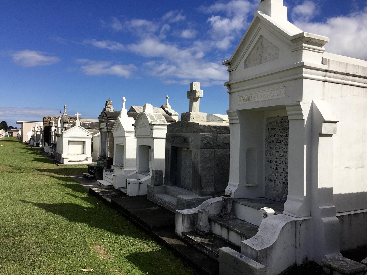 St. Louis Cemetery No. 1 Tour